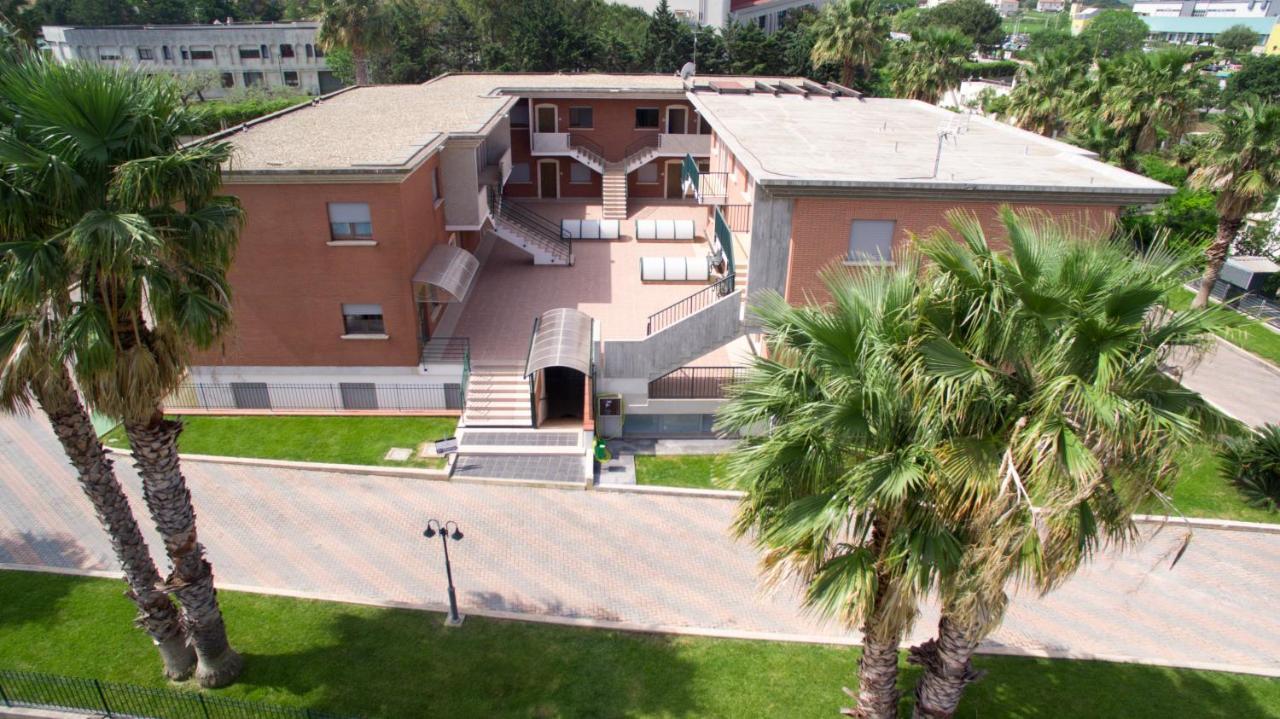 Residence Villaggio Del Sole Termoli Exteriör bild