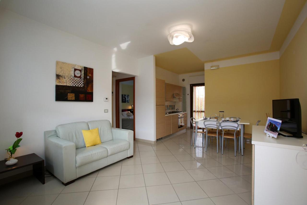 Residence Villaggio Del Sole Termoli Exteriör bild
